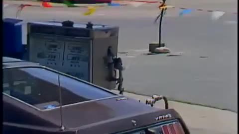 Waiting in line to fill up the car in 1979 during the oil crisis