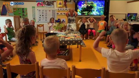 A classroom full of kids with Chickenpox in the Netherlands (where there is no fear mongering yet)