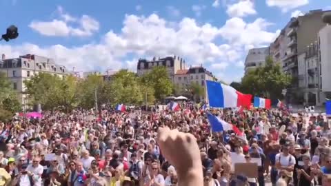 BFM ET AUTRES MERDIAS COLLABOS DE LA PROPAGANDE NAZIE AJUSTEZ VOS LUNETTES !!!