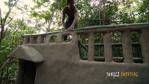 Build Mini Swimming Pool With Bamboo on Mud House