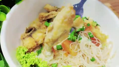 I have never eaten such a delicious fish with rice noodle🐬👨‍🍳