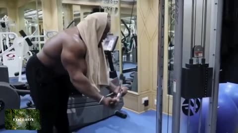 Intense Workout Session with Kai Greene: Pushing the Limits of Fitness