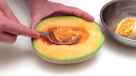 Comment couper et peler un melon cantaloup