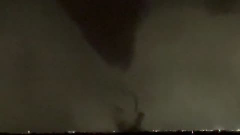 Strong multi-vortex tornado NE of Union City #okwx