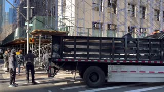 More Video Of NYPD Setting Up Barricades In Front of the Manhattan Criminal Court