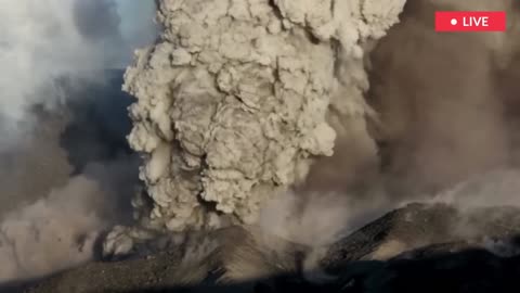 Horrible today_ terrible eruption Mount Etna buried Italian city of Sicily, Catania