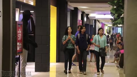 Jadi Patung Hidup! Epic Mannequin Prank Indonesia! Ngagetin Orang pura2 jadi patung!