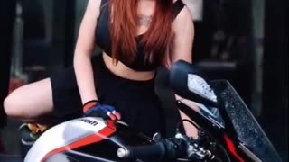 very hottest lady riding a heavy weight Bikes ever aseen