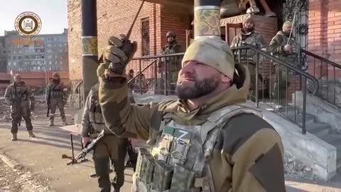 Kadyrov zveřejnil nové video: „Radnice v Mariupolu dobyta – pluk Azov vyřazen“