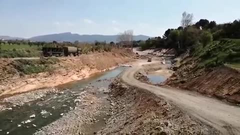 El Ejército inicia el lanzamiento del puente del río Francolí (Montblanch) Cataluña (2)
