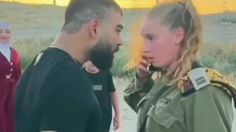 Israeli Military Women Opposes A Palestinian Oppressor😱