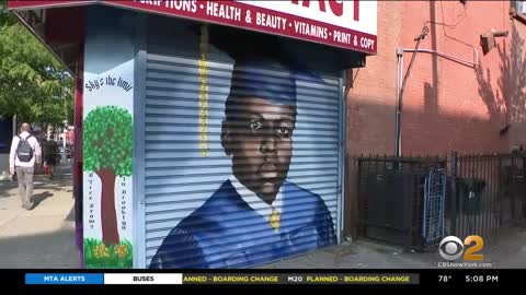Police want to know who damaged Biggie Smalls mural in Brooklyn