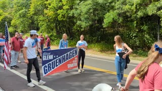 Carver Steamboat Days parade