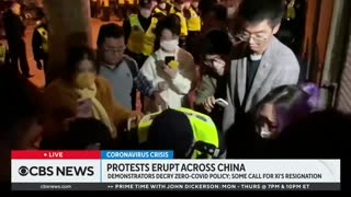COVID lockdown fuels rare protests in China, with calls for Xi Jinping to resign