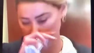 AMBER HEARD SNIFFING COCAINE IN COURT IN FRONT OF THE JUDGE, JURORS AND CAMERAS..