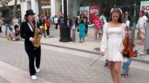 Bésame Mucho - Karolina Protsenko - Violin and Sax Street Performance