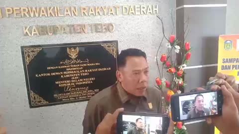 Sekda Serahkan Nota Pengantar Ranperda 2023