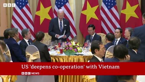 US signs historic deal with Vietnam - BBC News