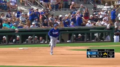Freddie Freeman hits a grand slam to right field Dodgers @ White Sox