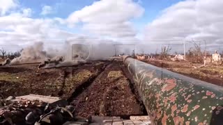 Tanks from the DPR 11th Regiment during fighting in Pervomaisk (Donetsk frontline)