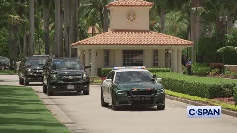 Footage shows Trump departing for Miami court appearance #TrumpArraignment