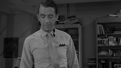 The Twilight Zone - Obsolete Man