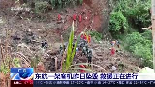 Chinese rescue teams search for plane crash victims