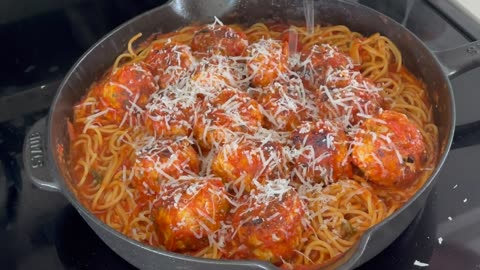High Protein Spaghetti and Chicken Meatballs