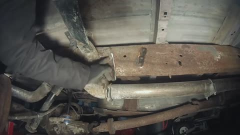 How to Remove Rusted out Suspension Components