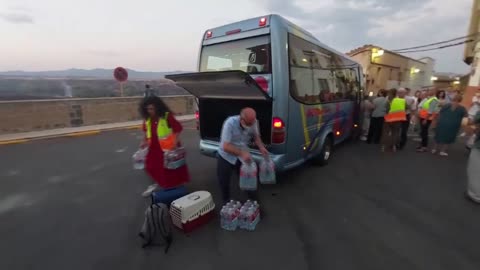 El calor y la falta de lluvias mantienen activos numerosos incendios en España