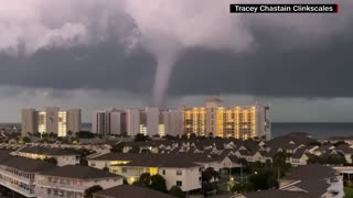 Florida: Massive Waterspout Pops Up in Destin