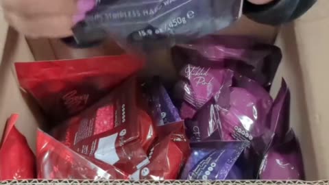 Unboxing and Melting Sexy Smooth Wax Collection | Jcsnaturalbeauty