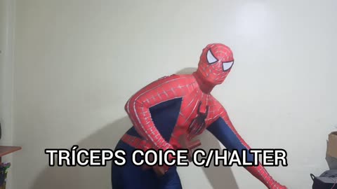 Treino de bíceps e tríceps caseiro do homem aranha