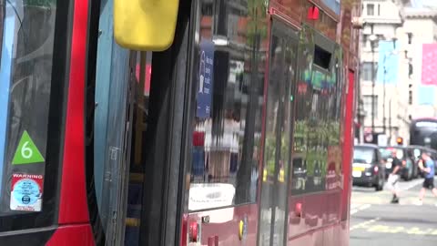 Las mascarillas en el metro de Londres serán obligatorias, dice su alcalde