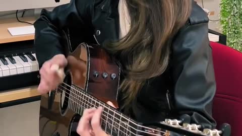 Maneskin - Mammamia Fingerstyle