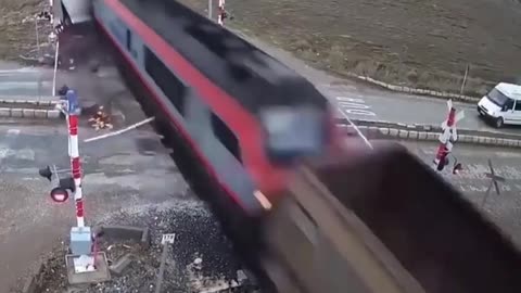 🚗🚗🚗 car gets hit by train 🚗🚗🚗