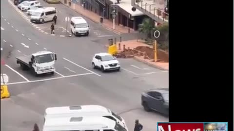 A Durban woman allegedly beat up a minibus taxi driver, Durdan, South Africa
