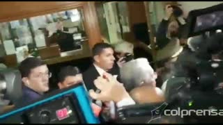 Video: Ingreso de Uribe a la Corte