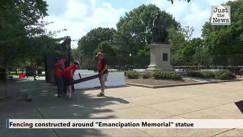Fencing constructed around “Emancipation Memorial” statue