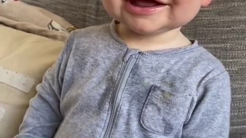 Funny Confusing baby - Cute video