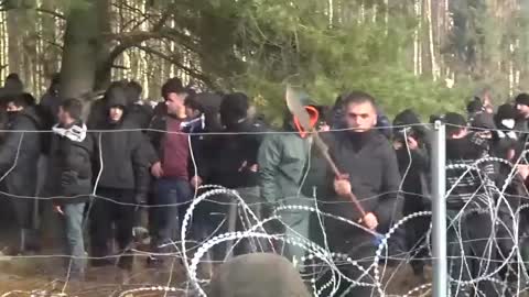 Bielorussia, migliaia di migranti al confine con la Polonia