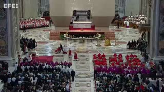 El papa renuncia al vía crucis del Coliseo para cuidar de su salud