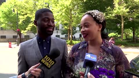 New Yorkers return to the chapel to say 'I do'