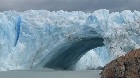 Final collapse of the Perito Moreno ice bridge