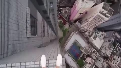 Vídeo que está causando agonia em quem tem medo de altura