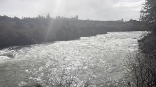 An INCREDIBLE Section of EPIC Deschutes River – Central Oregon – 4K
