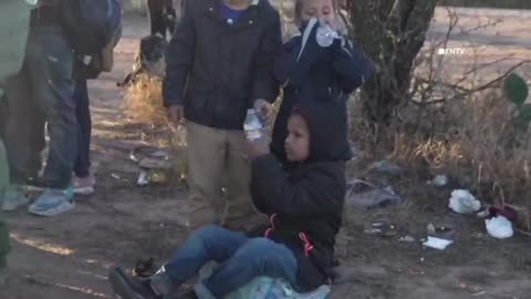 Border agent brought to tears as group of unaccompanied children cross an Eagle Pass, Texas