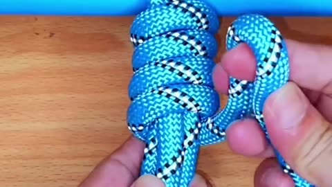 Life Hacks! How to tie a knot