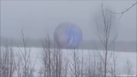 Bizarna sjajna divovska sfera snimljena u Rusiji