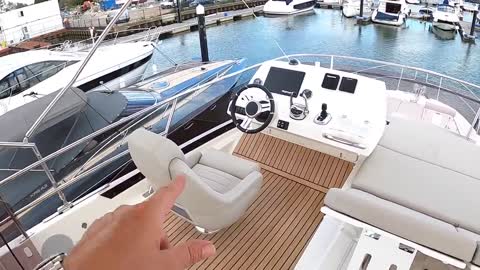 £500,000 Yacht Tour - Prestige 420